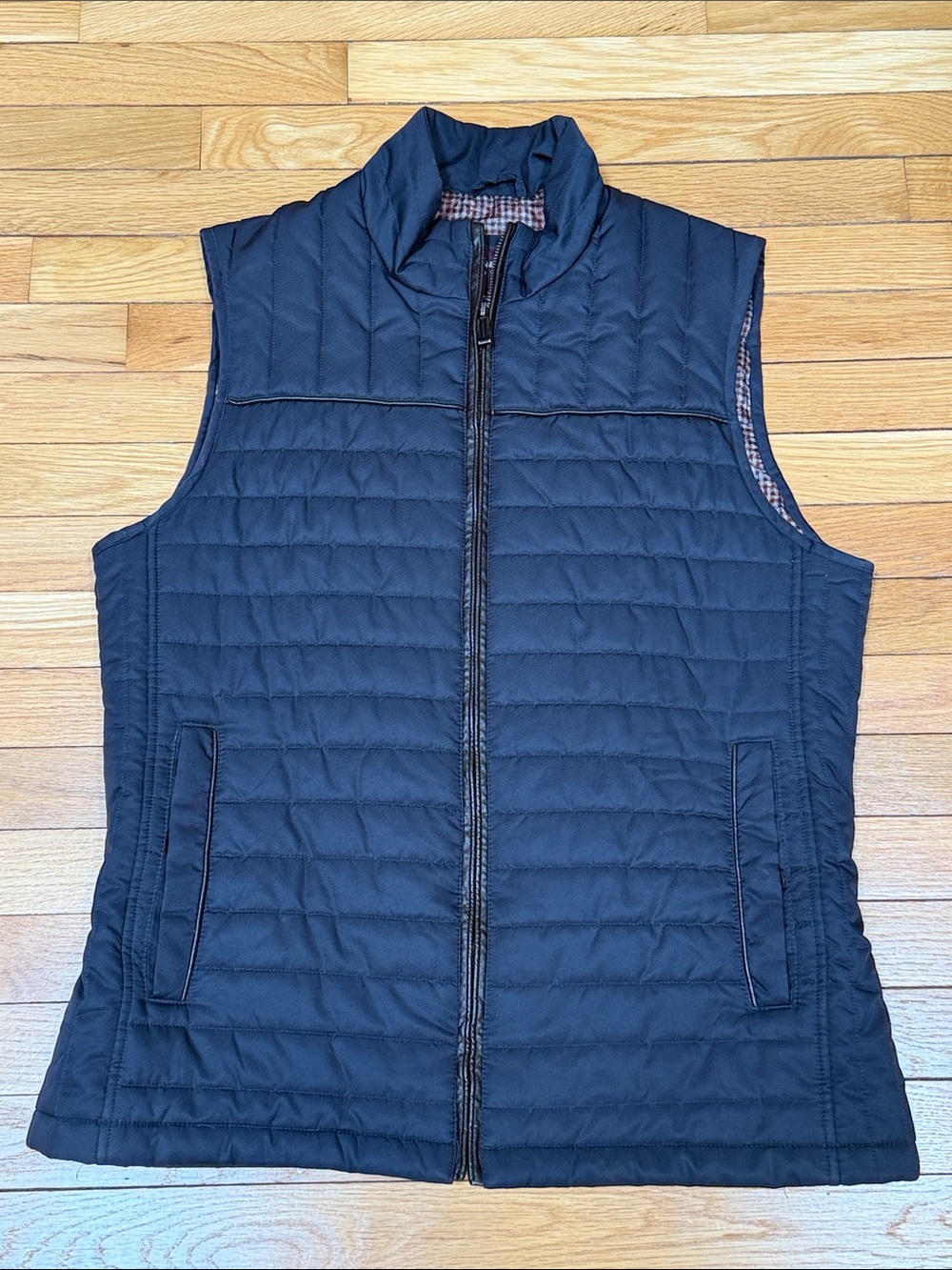 Johnston & Murphy Quilted Black Women’s Vest
